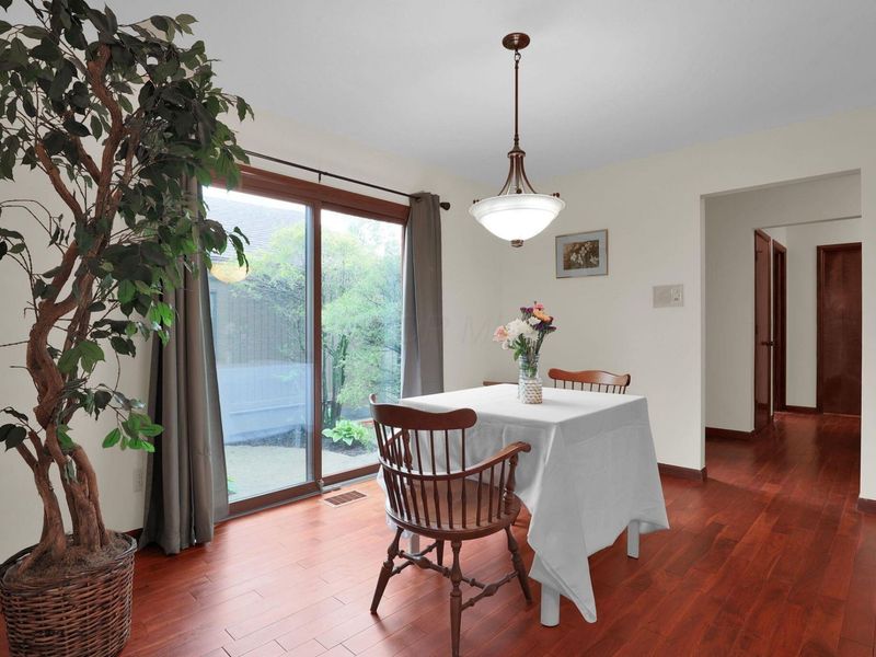 2044 Willowick, Unit # B, Columbus, OH 43229 Photo 9