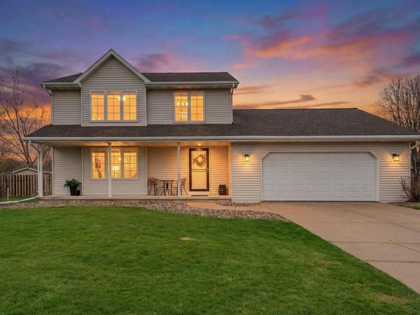 498 WINDROSE COURT, Green Bay, WI 54311
