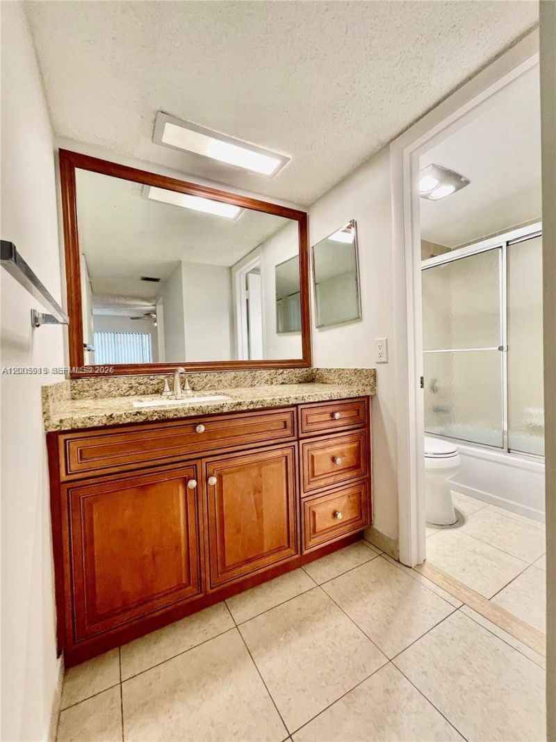 2320 S Cypress Bend Dr , Unit 204, Pompano Beach, FL 33069 Photo