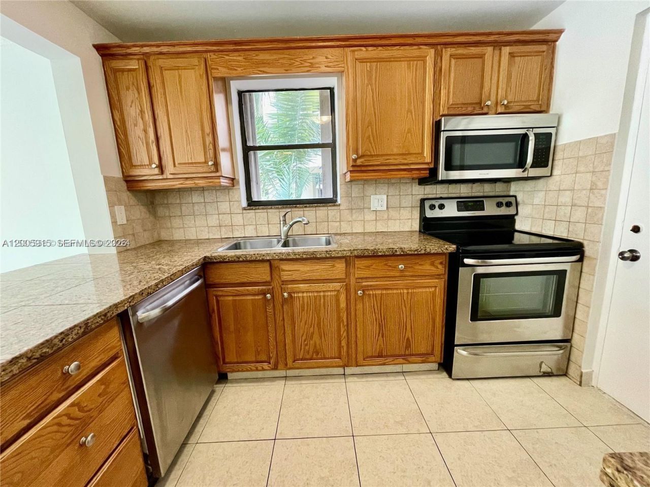 2320 S Cypress Bend Dr , Unit 204, Pompano Beach, FL 33069 Photo