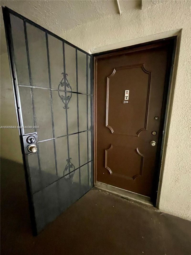 2320 S Cypress Bend Dr , Unit 204, Pompano Beach, FL 33069 Photo