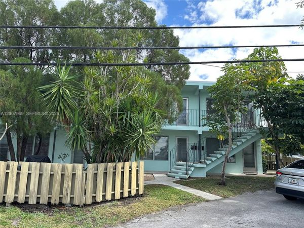 2301 NE 2nd St, Unit 6, Pompano Beach, FL 33062