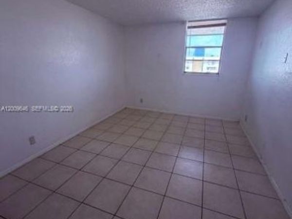 4550 NW 9th St , Unit 911E, Miami, FL 33126