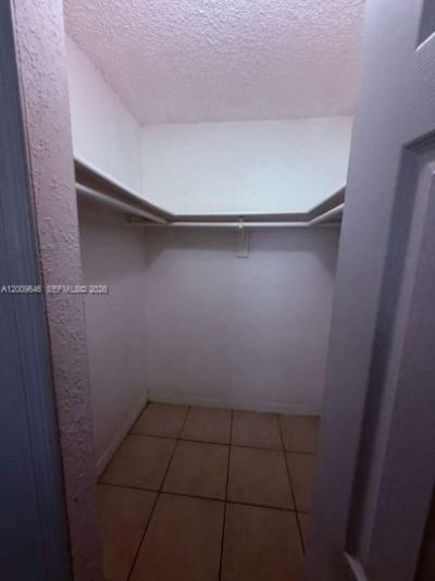 4550 NW 9th St , Unit 911E, Miami, FL 33126 Photo