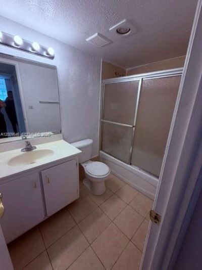 4550 NW 9th St , Unit 911E, Miami, FL 33126 Photo