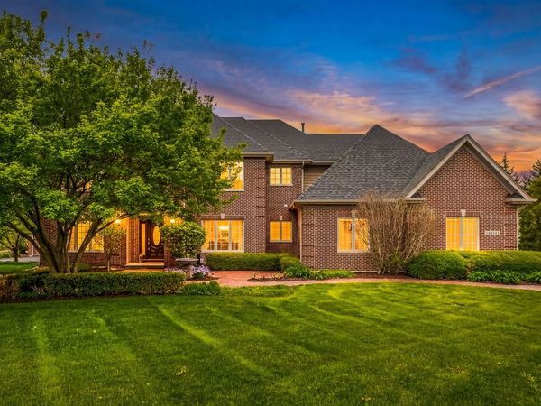 39W514 Bealer Circle , Geneva, IL 60134