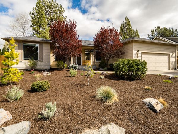 800 SE Shadowood Drive, Bend, OR 97702