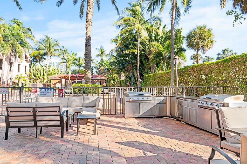 616 Clearwater Park Road, Unit 1110, West Palm Beach, FL 33401 Photo
