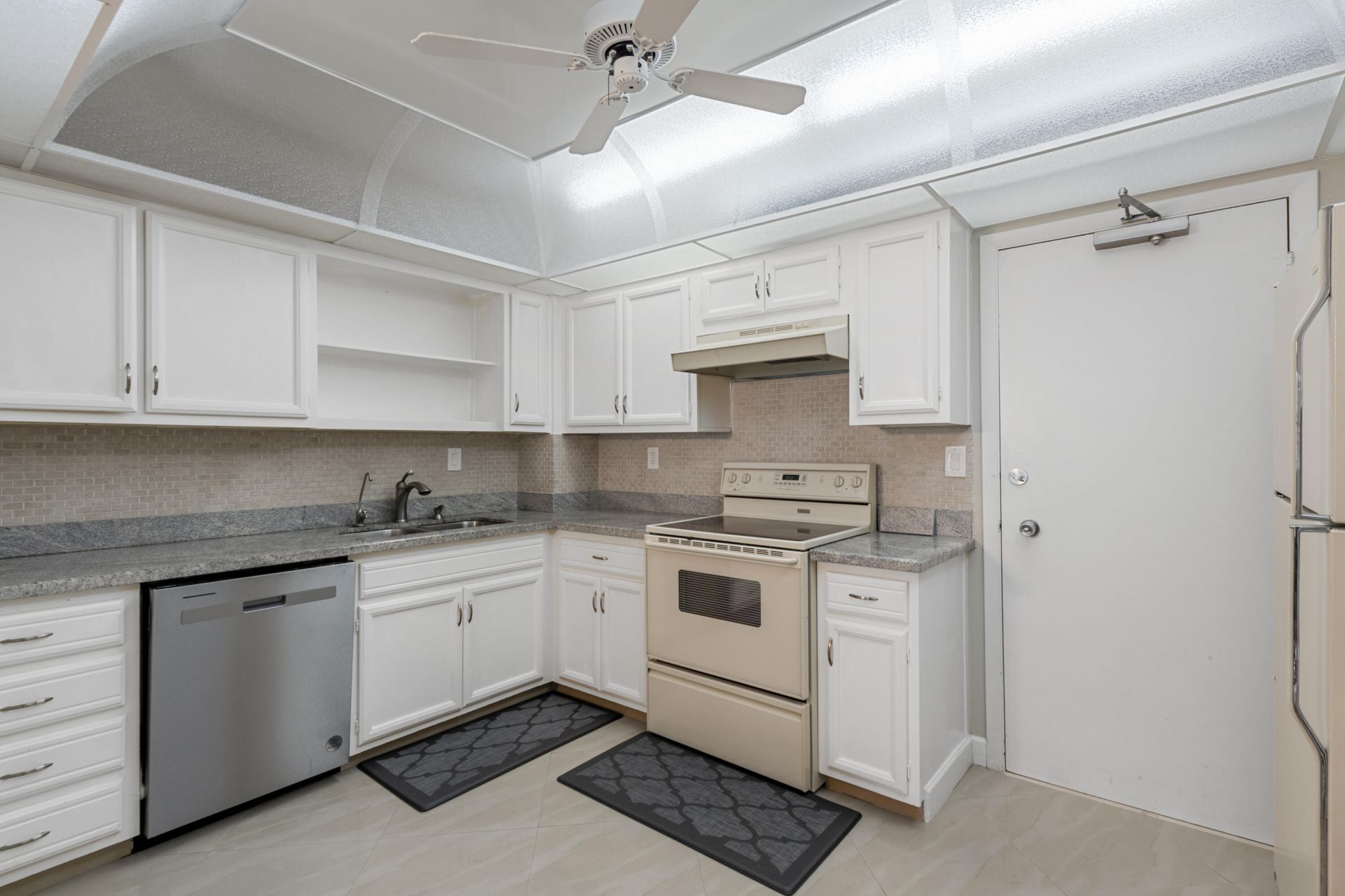 3850 Galt Ocean Drive, Unit 308, Fort Lauderdale, FL 33308 Photo