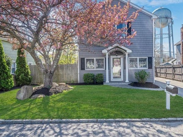 36 Nottingham Avenue , Patchogue, NY 11772