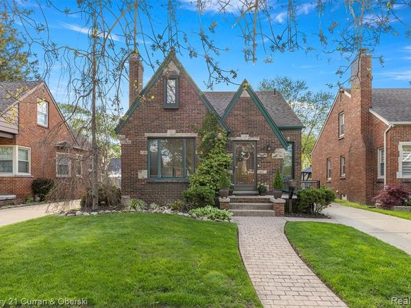 1817 N York Street, Dearborn, MI 48128