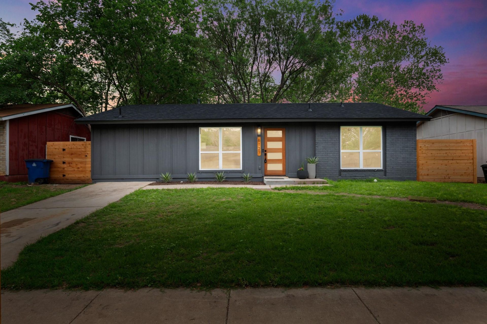 6127 Wagon Bend Trl, Austin, TX 78744 Main Photo