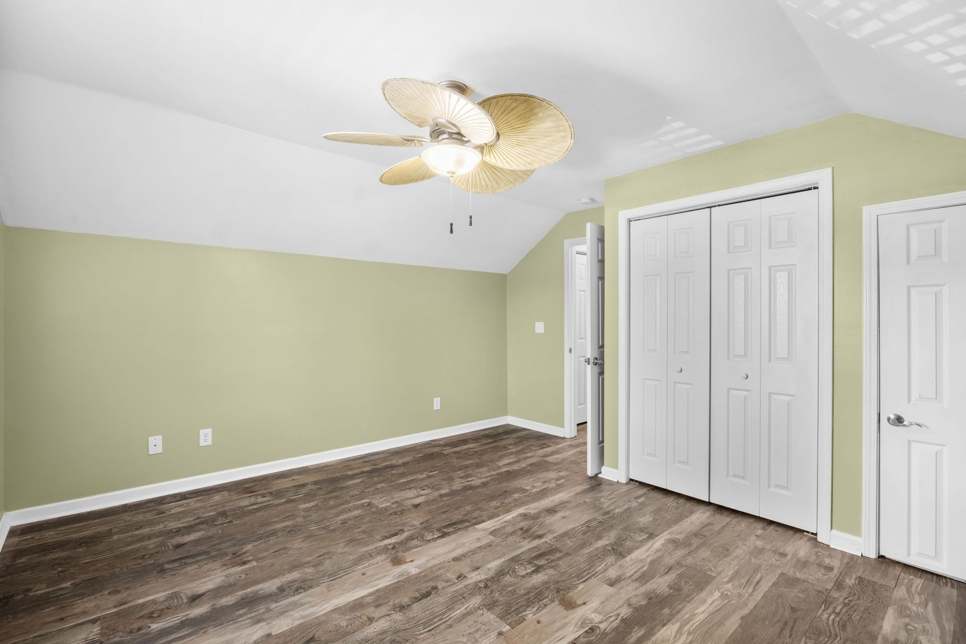 221 Addison Cottage Way Photo 11