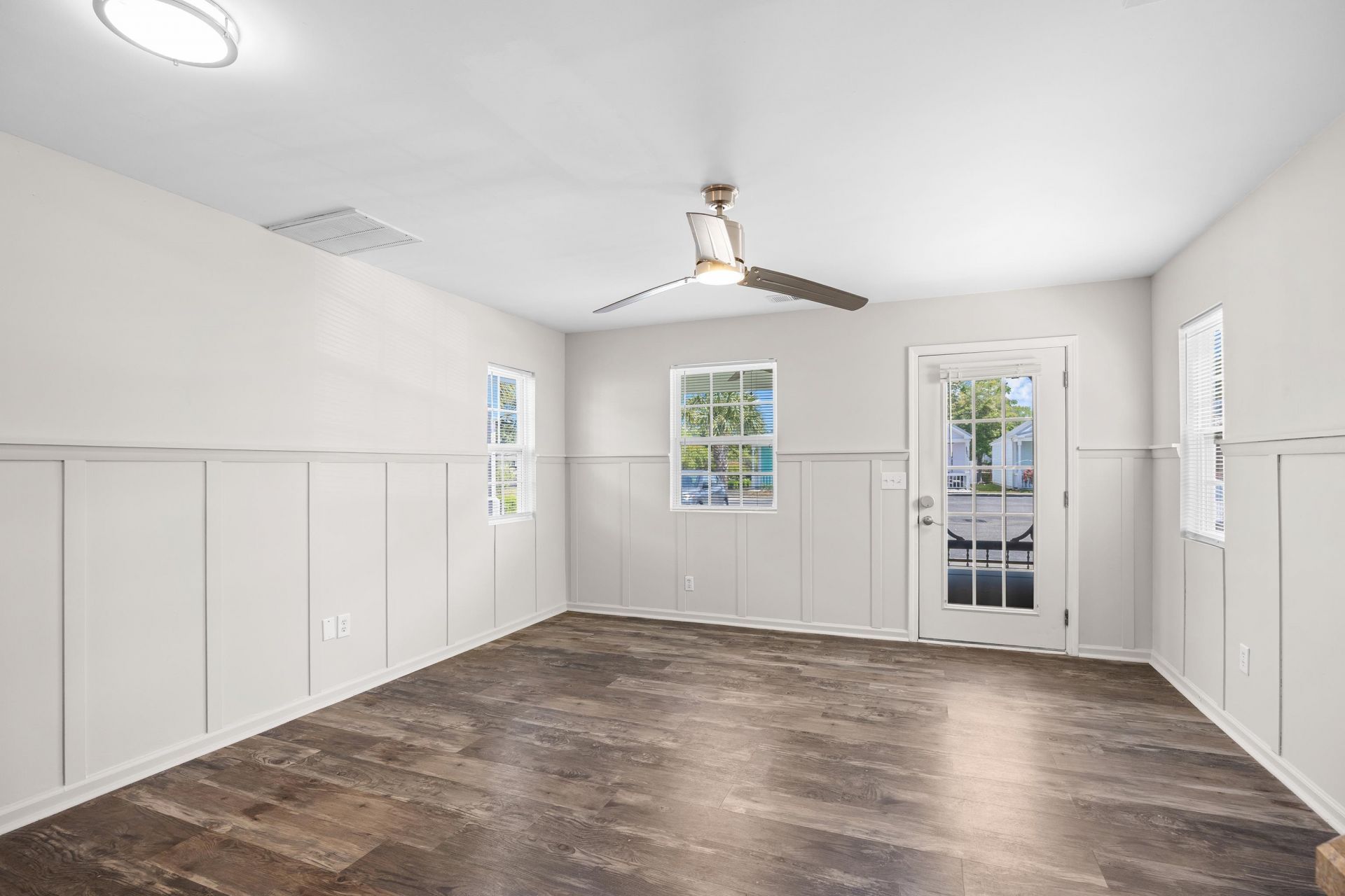 221 Addison Cottage Way Photo 17