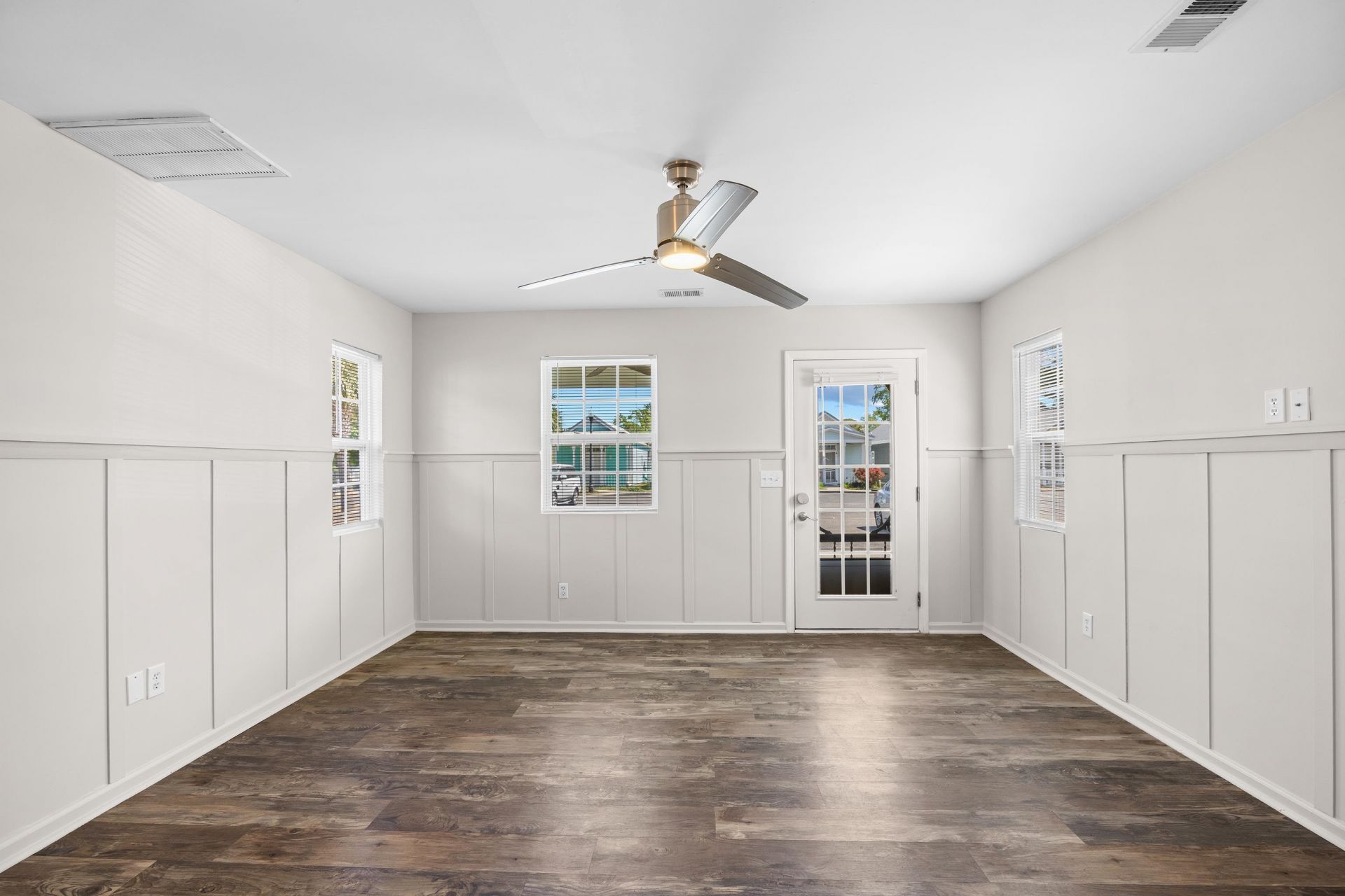 221 Addison Cottage Way Photo 18
