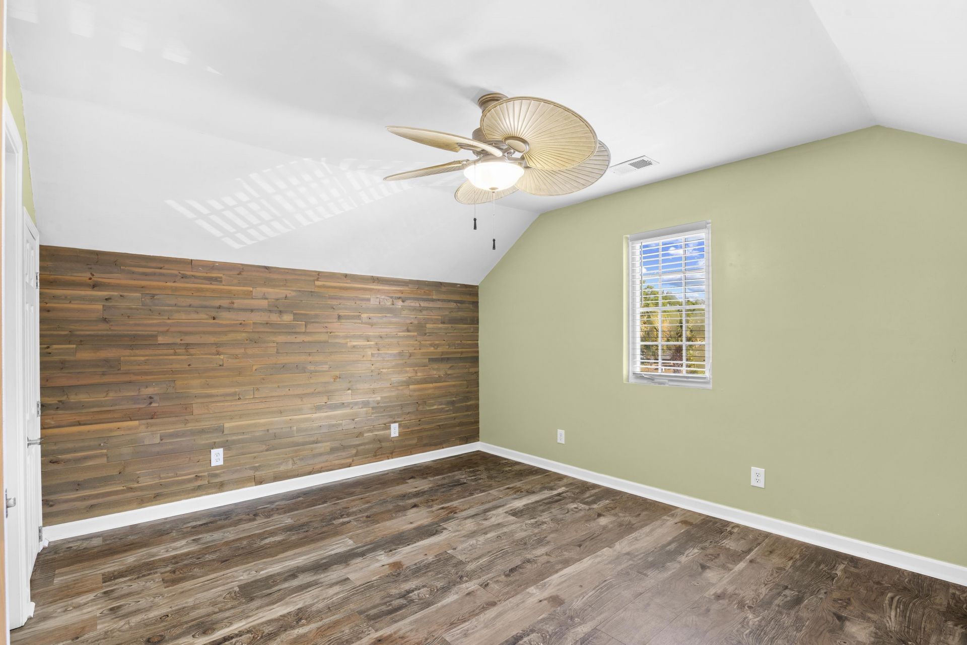 221 Addison Cottage Way Photo 9