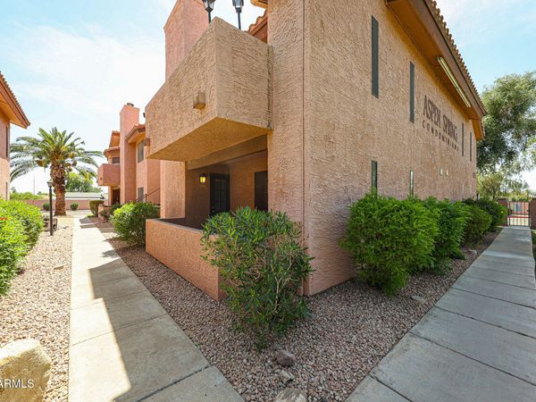 1075 E CHANDLER Boulevard, Unit 104, Chandler, AZ 85225