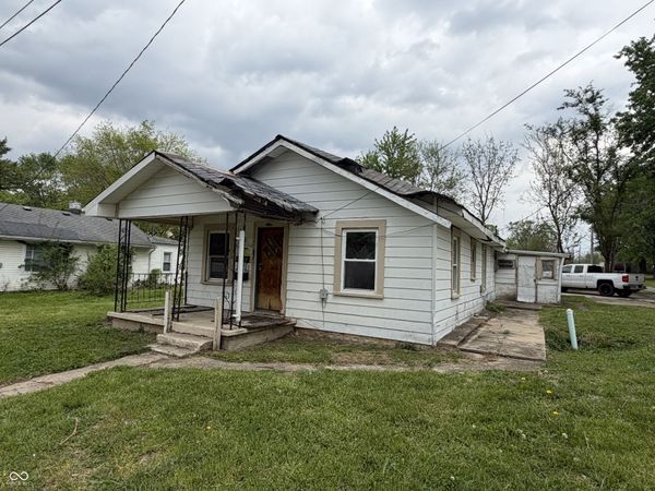 1206 E 37th Street, Anderson, IN 46013