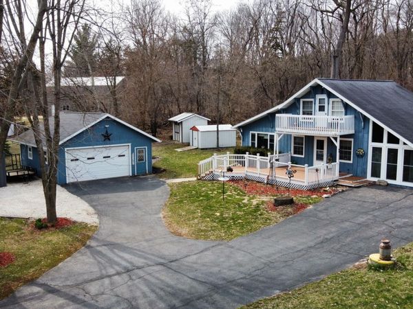 E12516 County Road T., Baraboo, WI 53913