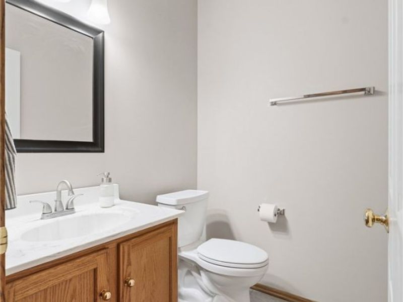 2423 Charing Cross Road NW, Canton, OH 44708 Photo 17