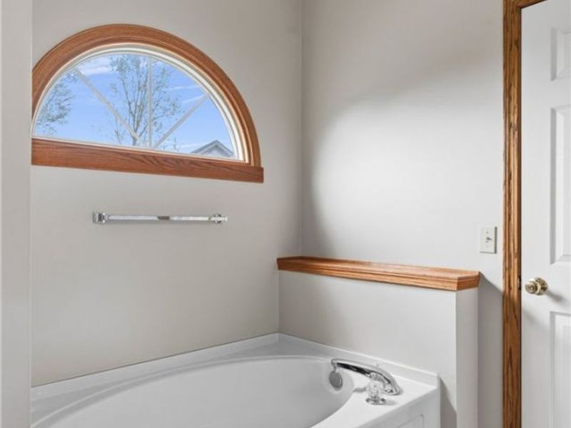 2423 Charing Cross Road NW, Canton, OH 44708 Photo 24