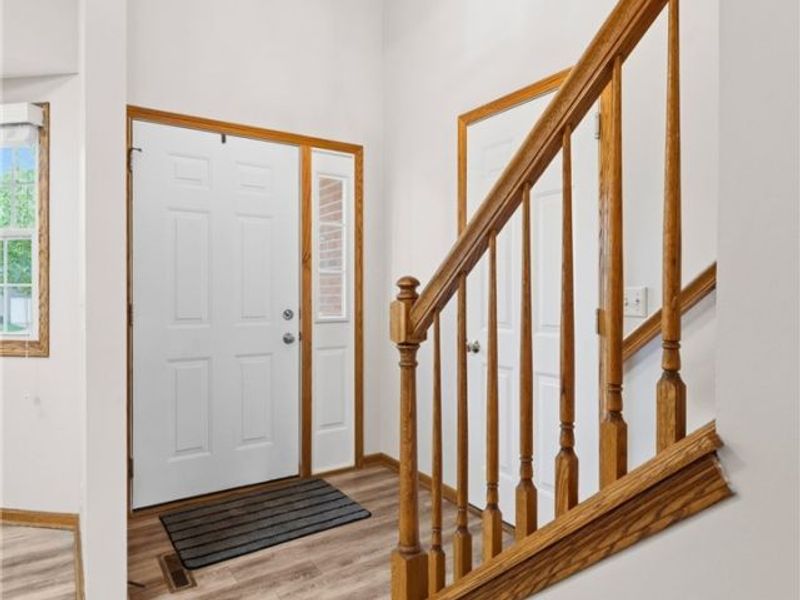 2423 Charing Cross Road NW, Canton, OH 44708 Photo 5