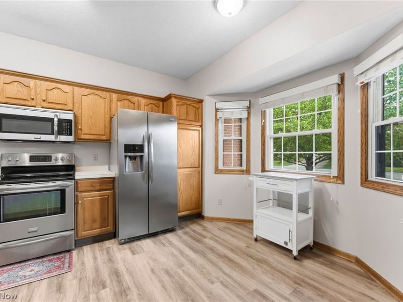 2423 Charing Cross Road NW, Canton, OH 44708 Photo 8