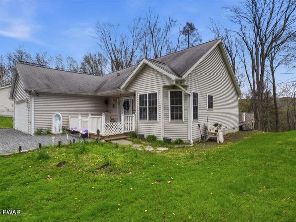 118 Smithview Drive , Greentown, PA 18426