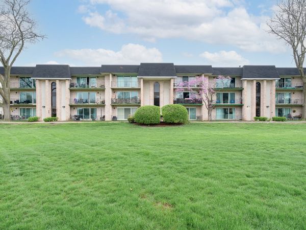 9202 S Pulaski Road , Unit 1E, Oak Lawn, IL 60453