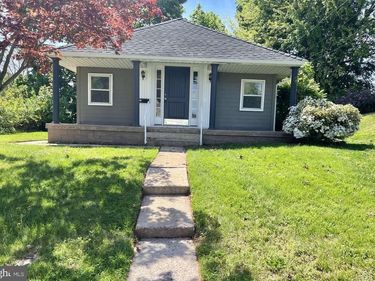 913 CHESTNUT STREET, MIDDLETOWN, PA 17057
