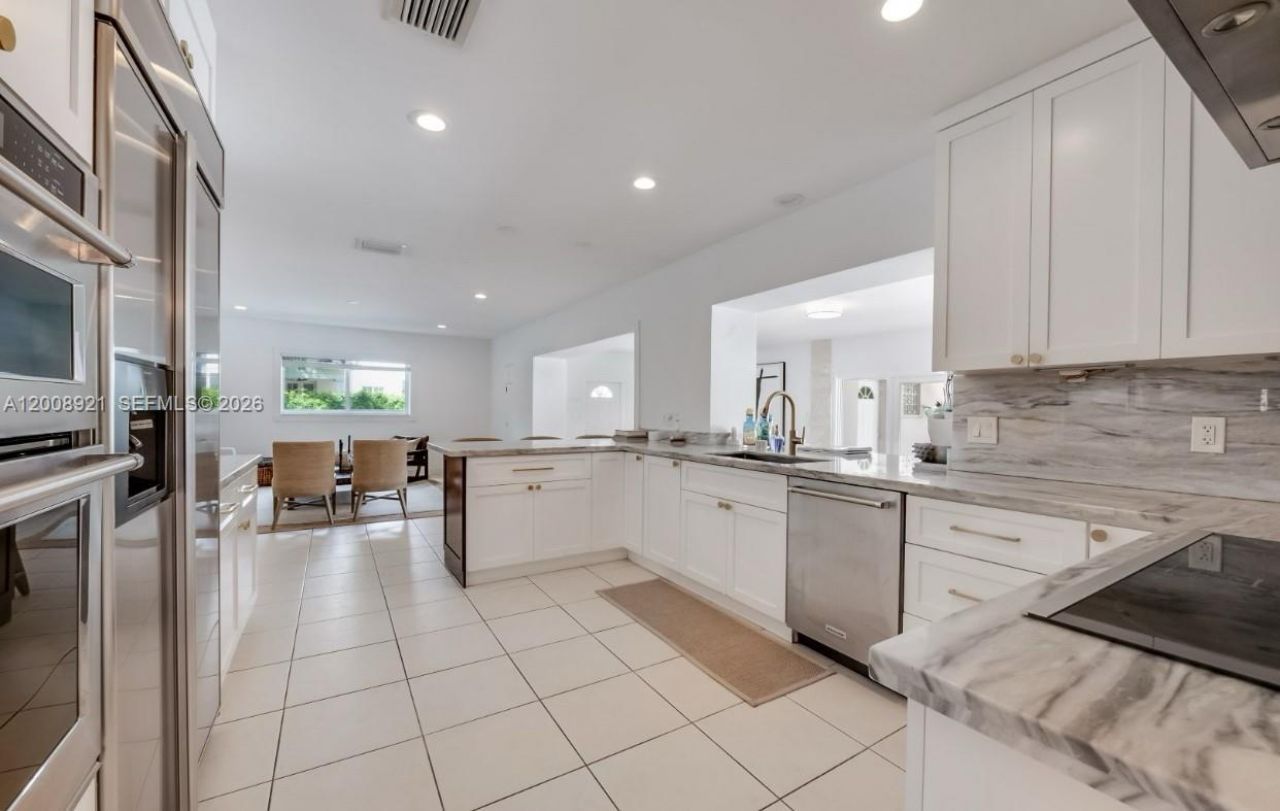 6875 SW 96th St, Unit 6875, Pinecrest, FL 33156 Photo