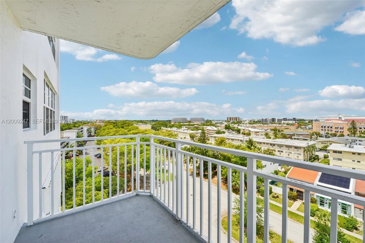 2100 Sans Souci Blvd, Unit B706, North Miami, FL 33181 Photo