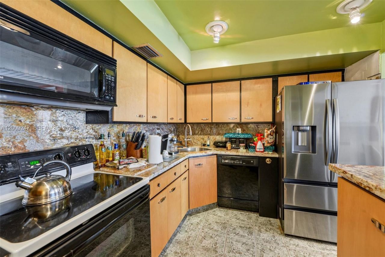2100 Sans Souci Blvd, Unit B706, North Miami, FL 33181 Photo