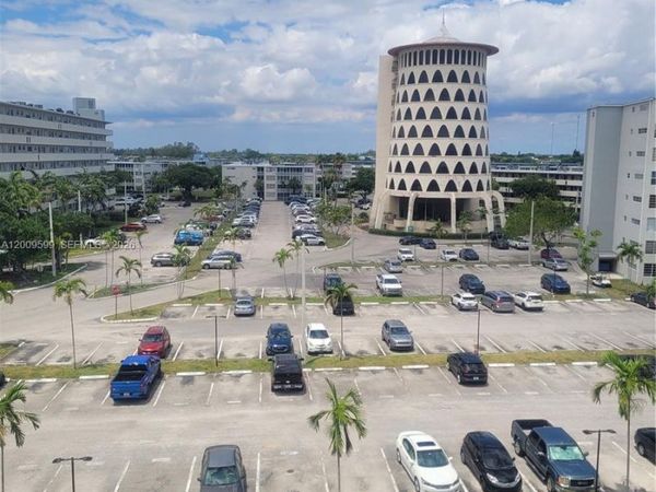 1780 NE 191st St , Unit 611-2, Miami, FL 33179