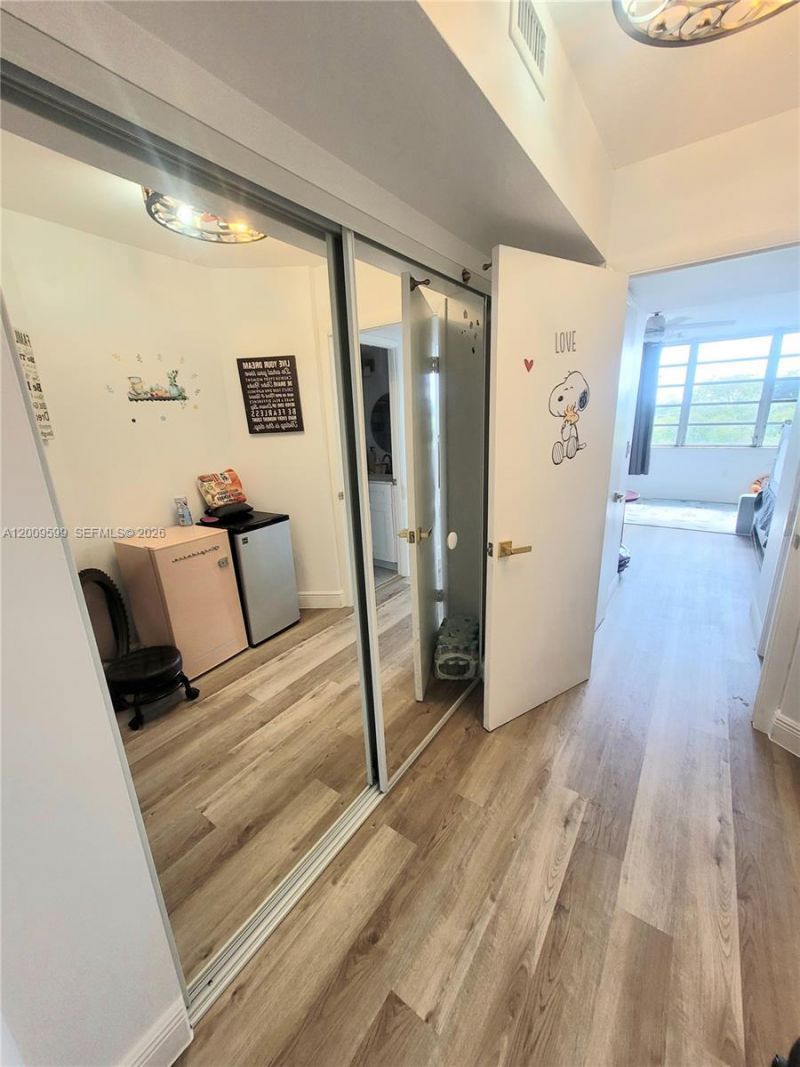 1780 NE 191st St, Unit 611-2, Miami, FL 33179 Photo