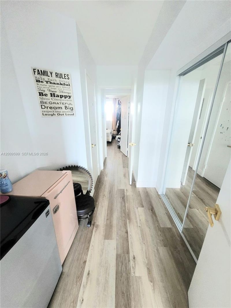 1780 NE 191st St, Unit 611-2, Miami, FL 33179 Photo