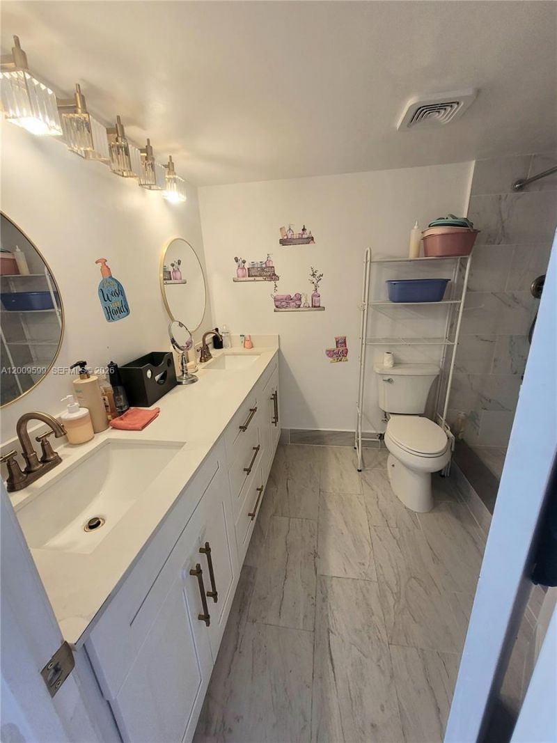 1780 NE 191st St, Unit 611-2, Miami, FL 33179 Photo