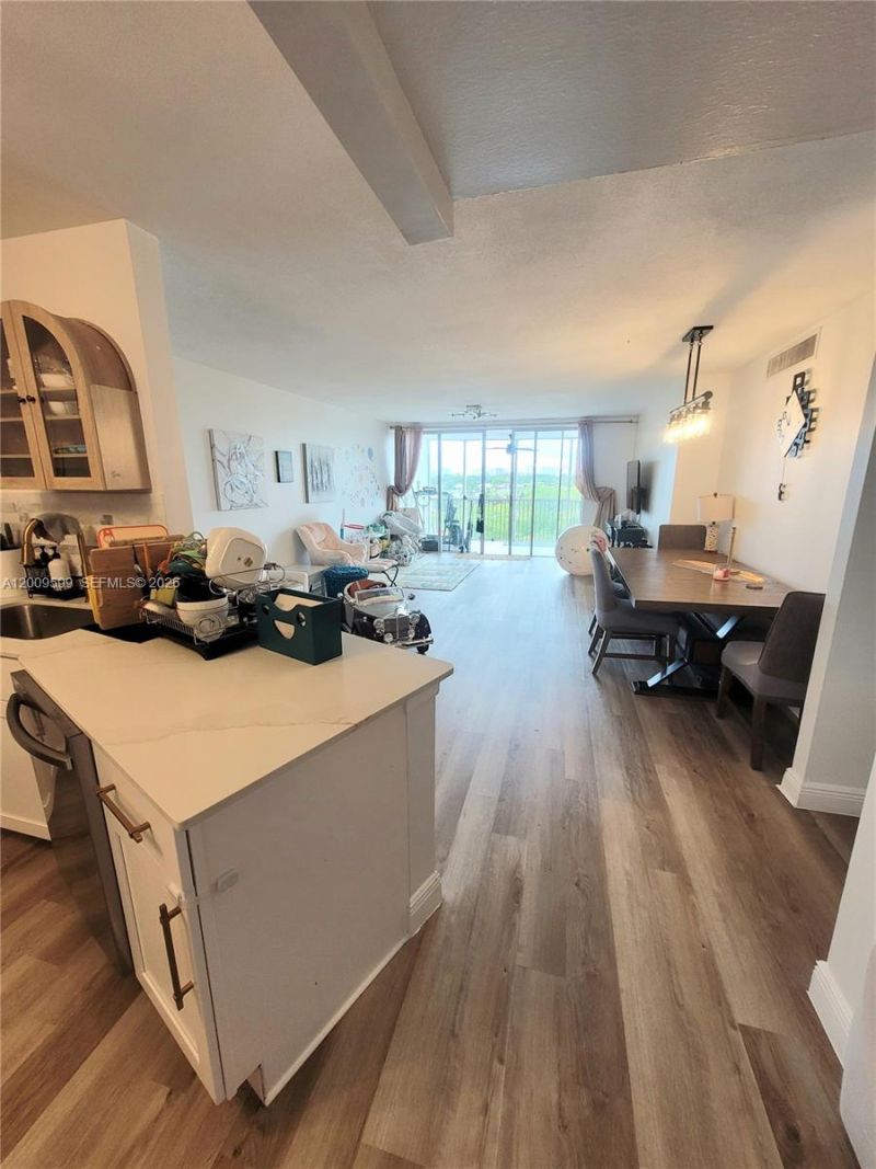 1780 NE 191st St, Unit 611-2, Miami, FL 33179 Photo