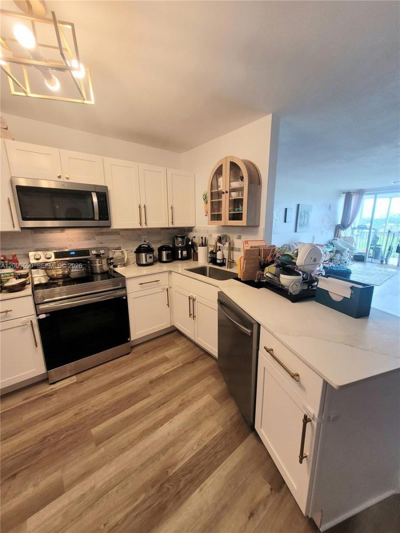 1780 NE 191st St, Unit 611-2, Miami, FL 33179 Photo