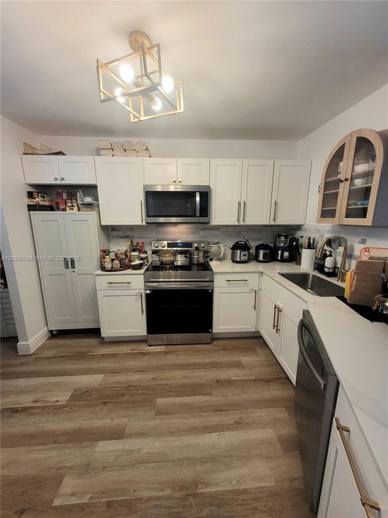 1780 NE 191st St, Unit 611-2, Miami, FL 33179 Photo