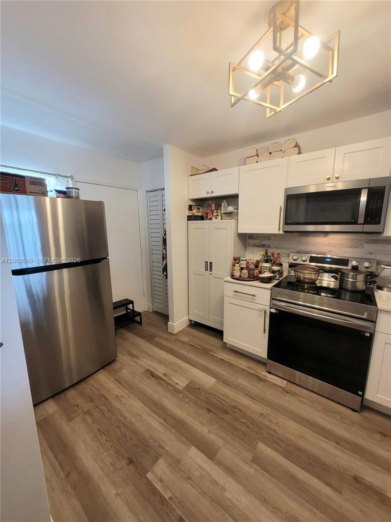 1780 NE 191st St, Unit 611-2, Miami, FL 33179 Photo