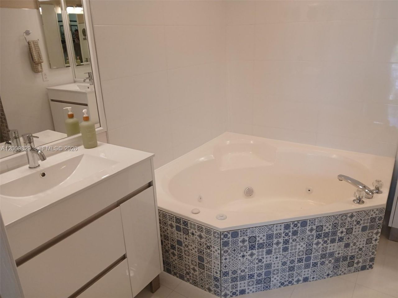 9805 NW 52nd St , Unit 509, Doral, FL 33178 Photo