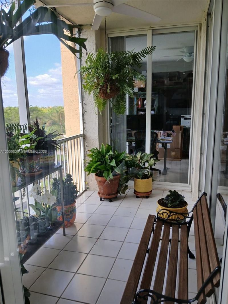 9805 NW 52nd St , Unit 509, Doral, FL 33178 Photo