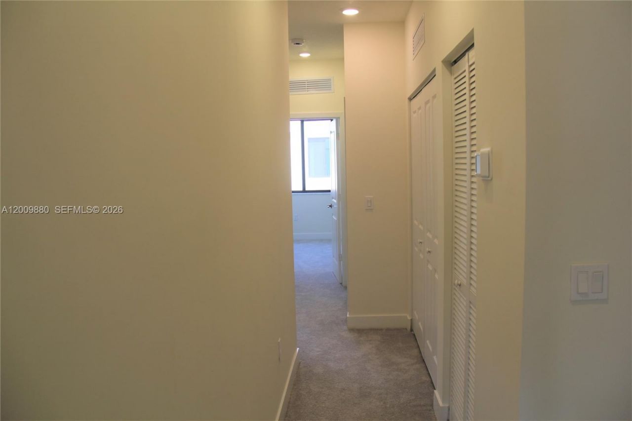 4272 NW 82nd Ave, Unit 4272, Doral, FL 33166 Photo