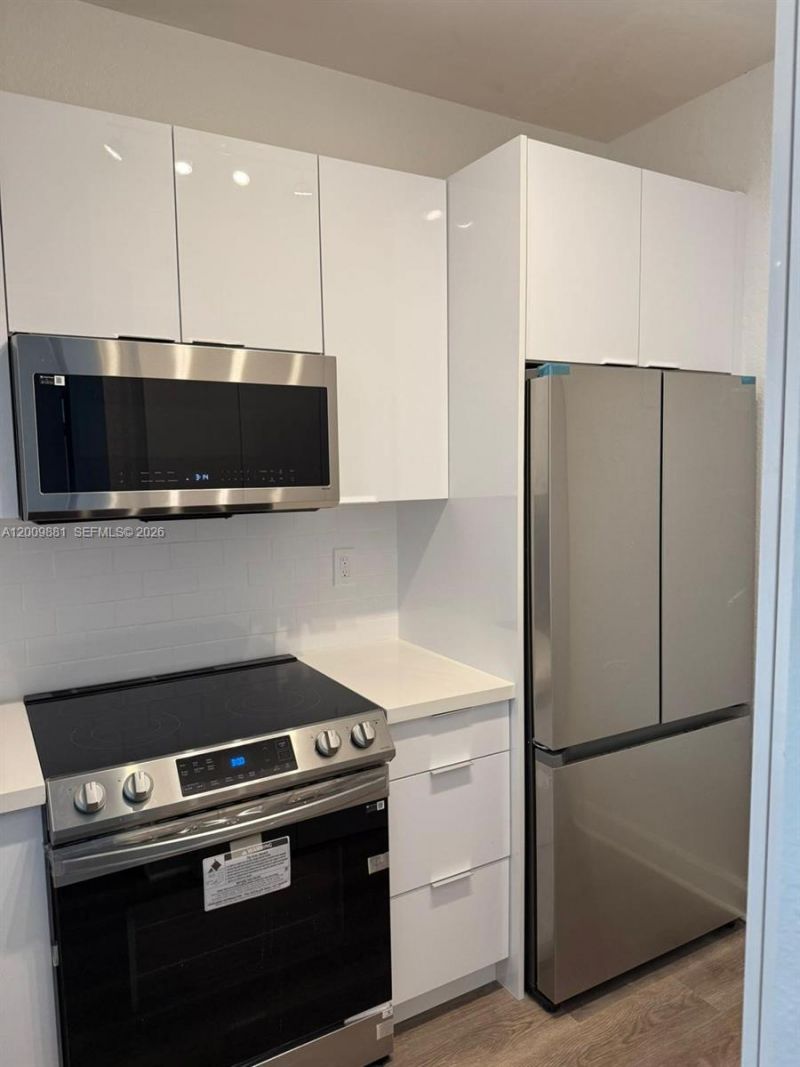 6001 SW 70th St , Unit 336, South Miami, FL 33143 Photo