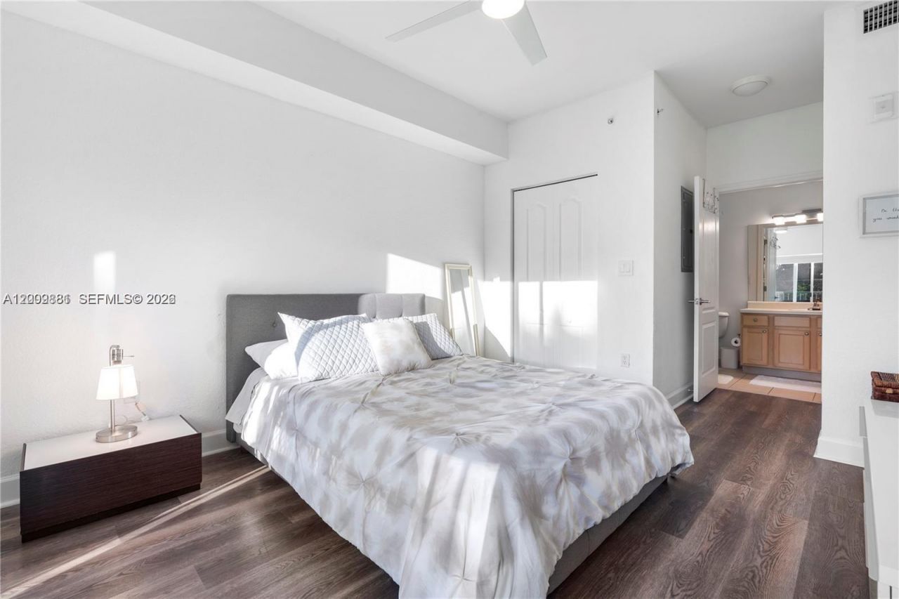 6001 SW 70th St , Unit 336, South Miami, FL 33143 Photo