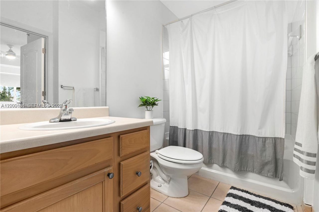 6001 SW 70th St , Unit 336, South Miami, FL 33143 Photo