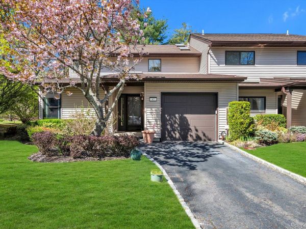 47 Northgate Circle , Melville, NY 11747