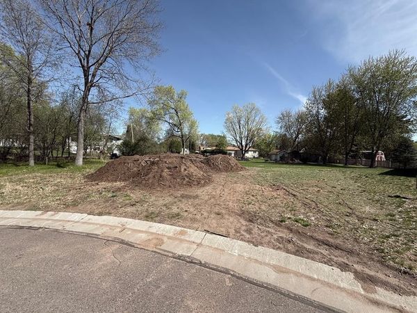 2945 Comet Court, Eau Claire, WI 54703