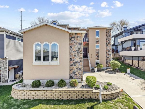 6715 Chickahauk Trail, Middleton, WI 53562